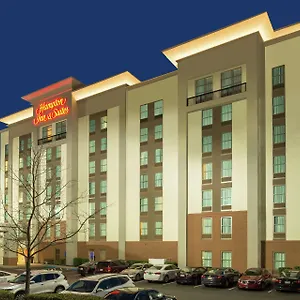 Hotel Hampton & Arrowood Rd ***